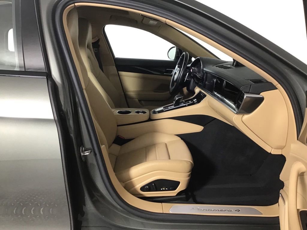 Certified 2022 Porsche Panamera 4 AWD/4WD image 21