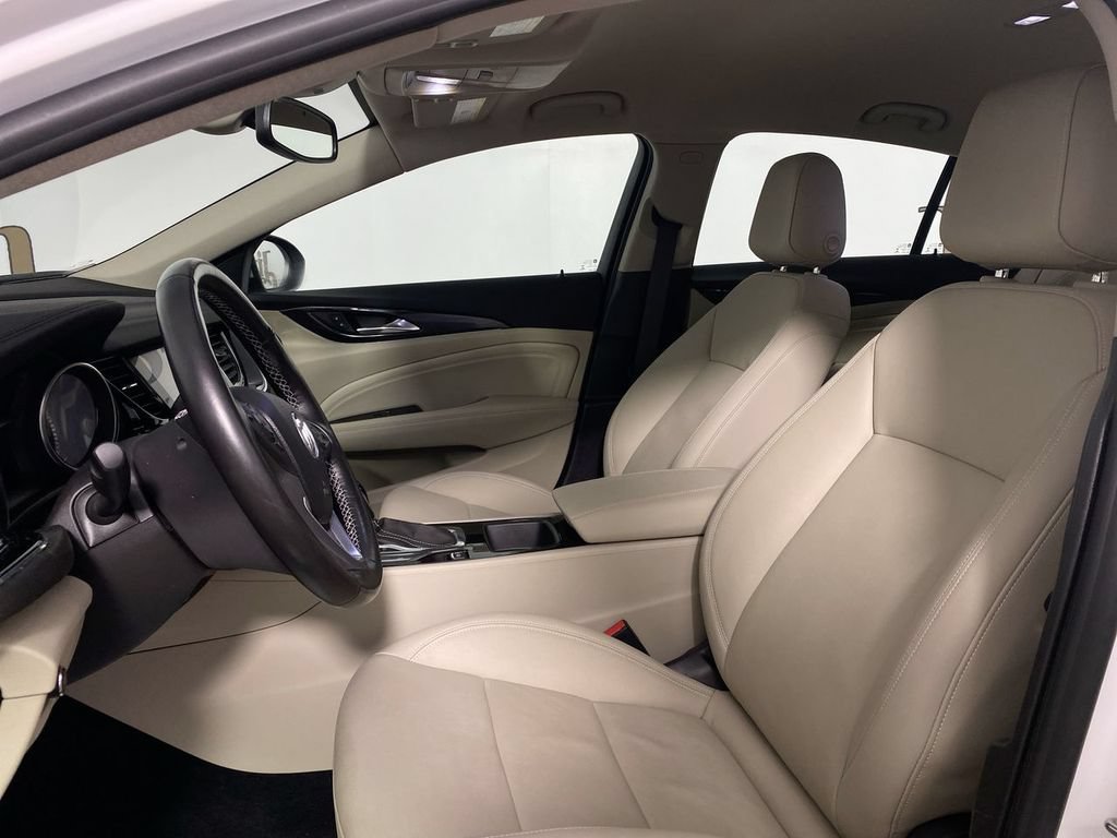 Certified 2018 Buick Regal Essence w/ Driver Confidence Package #1 AWD/4WD image 11