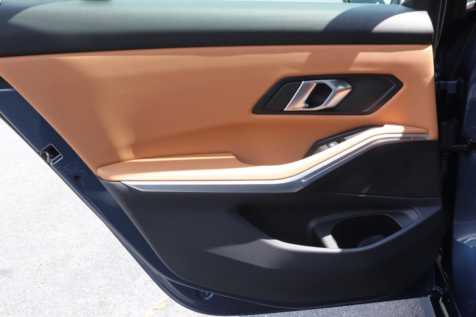 New 2025 BMW 330i Sedan w/ Convenience Package image 13