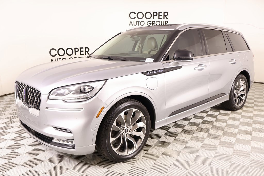 Used 2020 Lincoln Aviator Grand Touring w/ Equipment Group 302A image 11