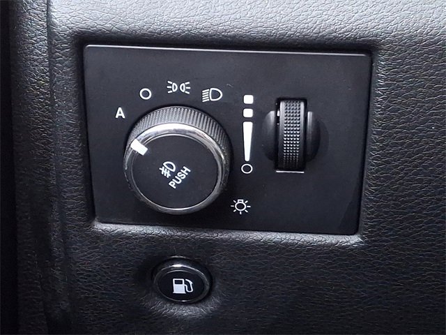 Used 2015 Jeep Grand Cherokee Altitude image 27