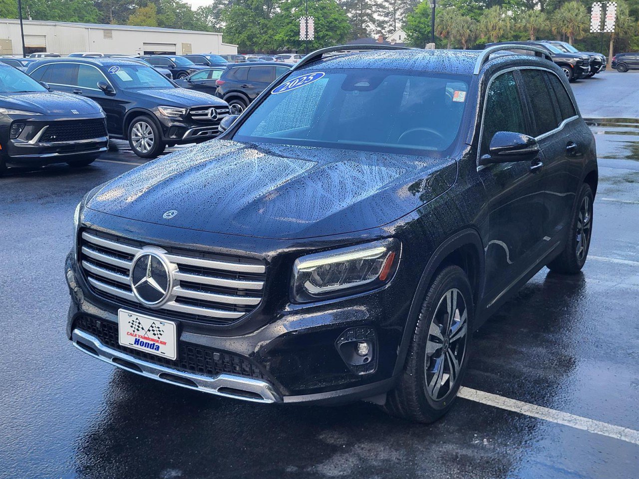 Used 2025 Mercedes-Benz GLB 250 image 7