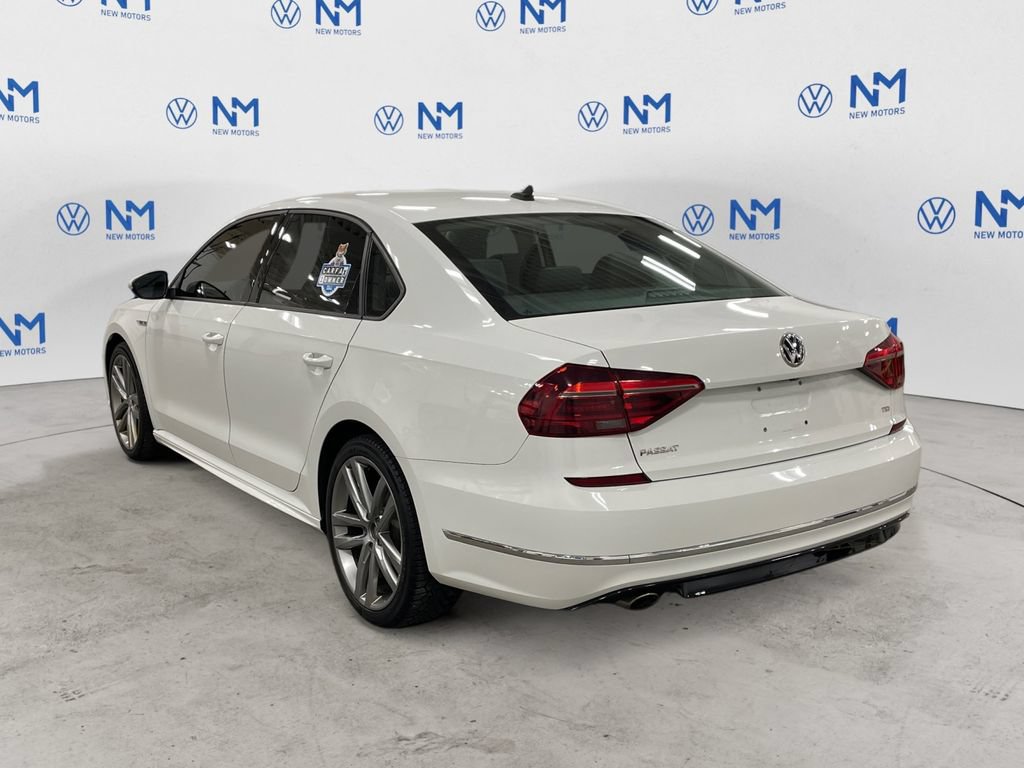 Used 2018 Volkswagen Passat 2.0T R-Line FWD image 3