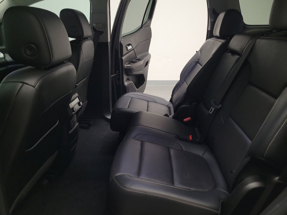 Used 2020 GMC Acadia SLT FWD image 18