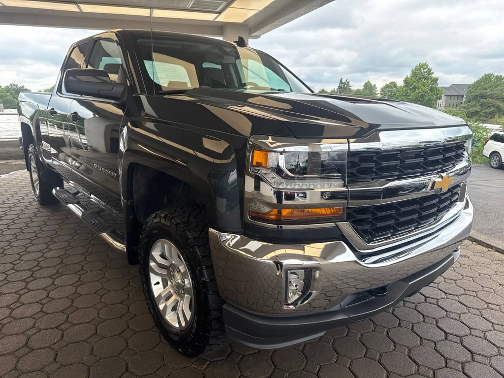 Used 2019 Chevrolet Silverado 1500 LT w/ All Star Edition AWD/4WD image 4