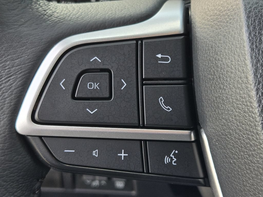 Used 2026 Toyota Sienna XLE FWD image 24
