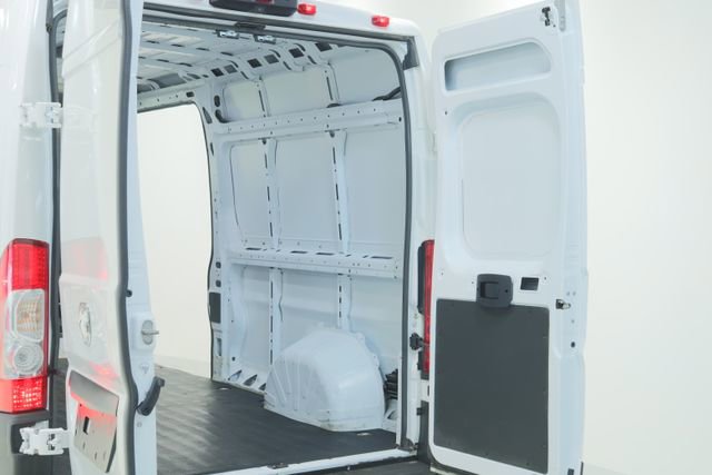 Used 2024 RAM ProMaster 2500 w/ Convenience Group image 33