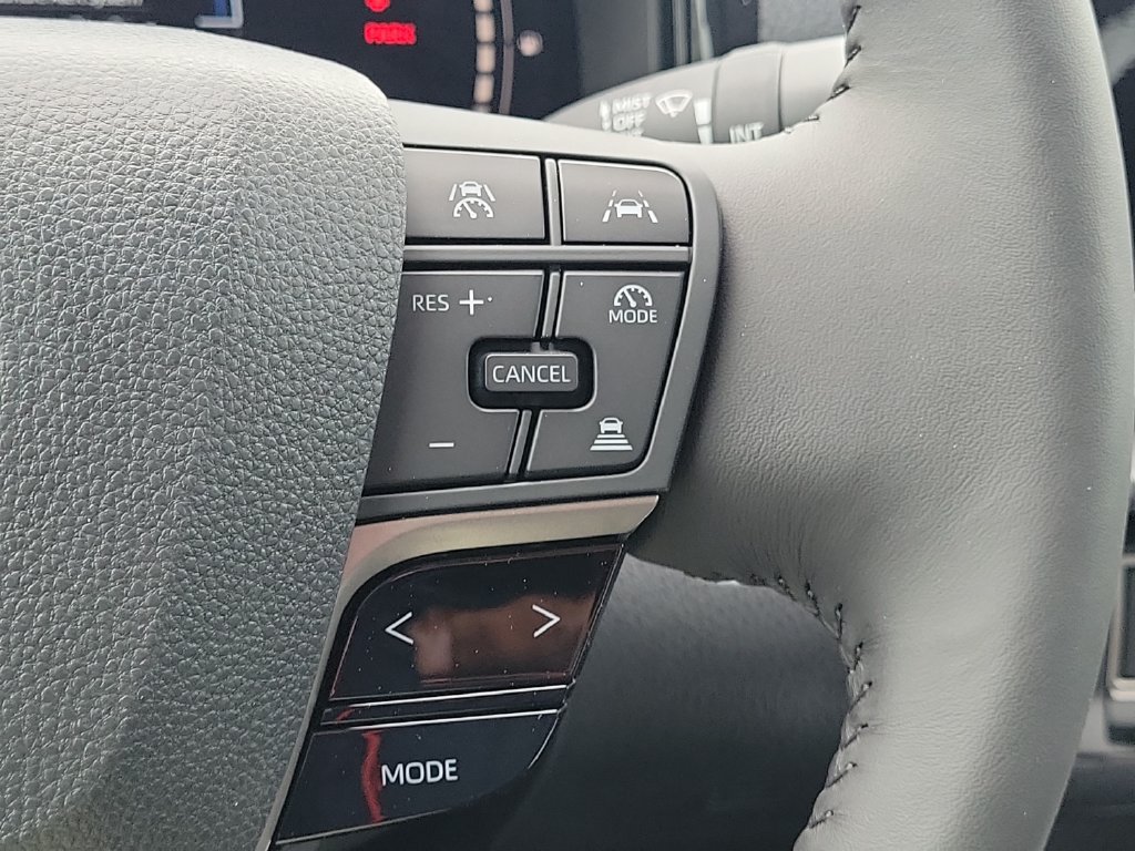 Used 2026 Toyota Camry LE w/ Convenience Package FWD image 34