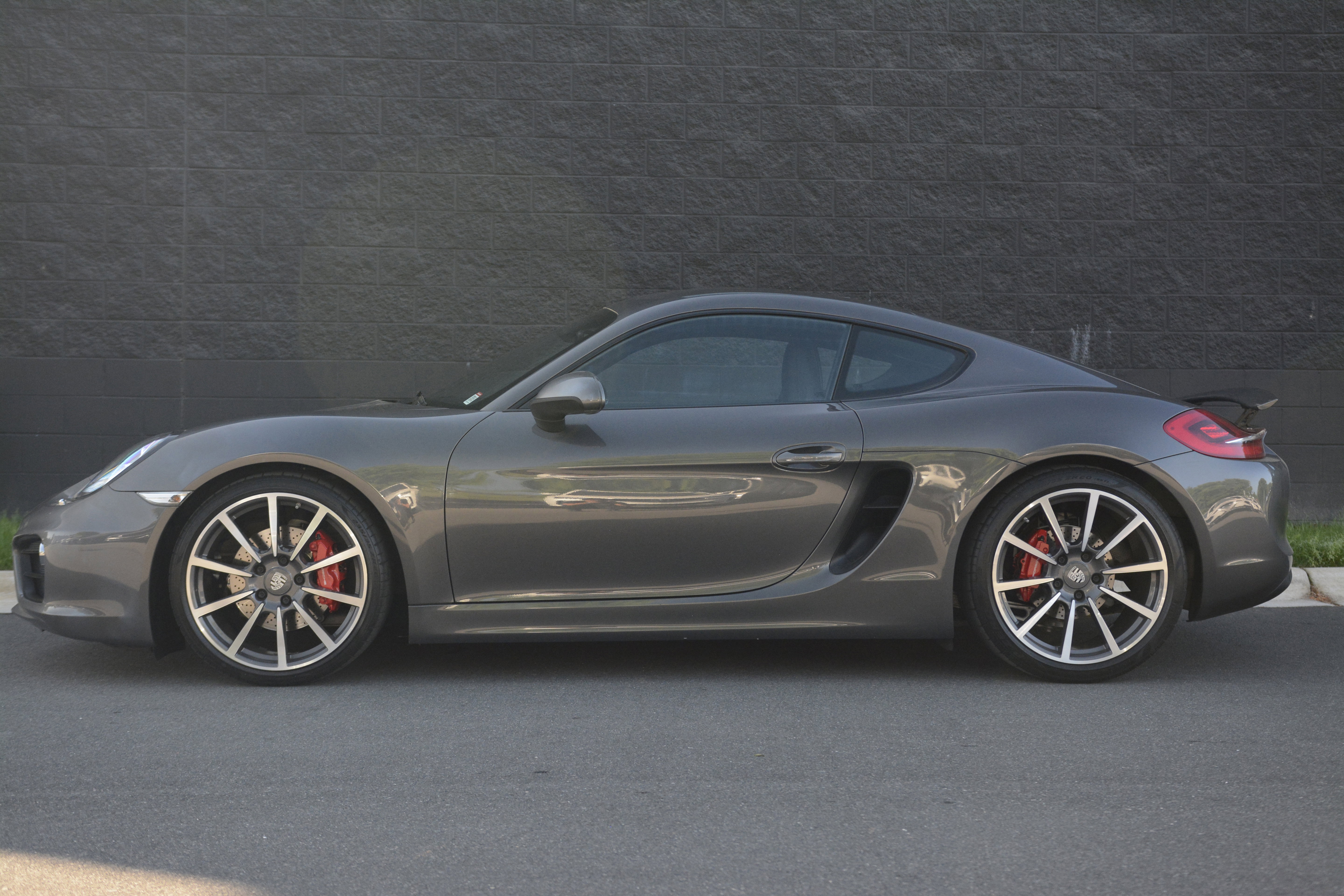 Certified 2016 Porsche Cayman S image 2
