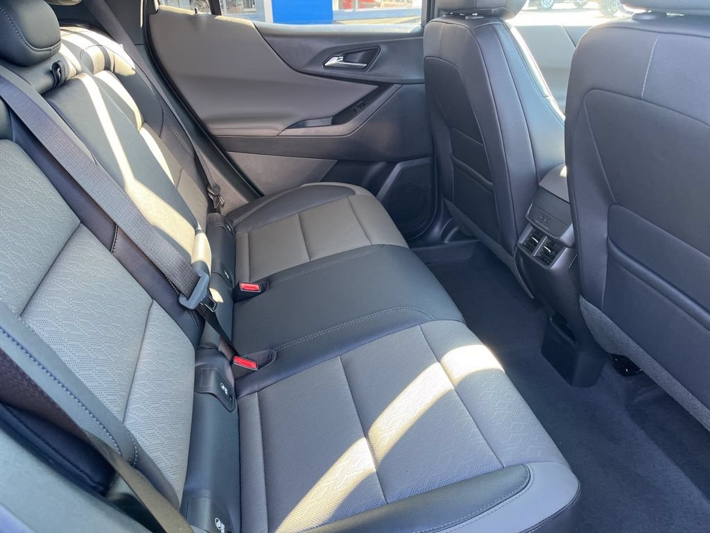 New 2026 Chevrolet Equinox LT w/ Convenience Package II FWD image 31