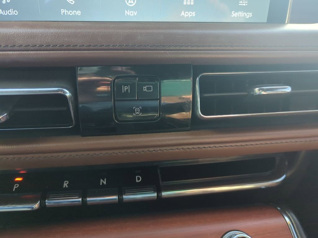 Used 2020 Lincoln Aviator Reserve w/ Equipment Group 201A image 39