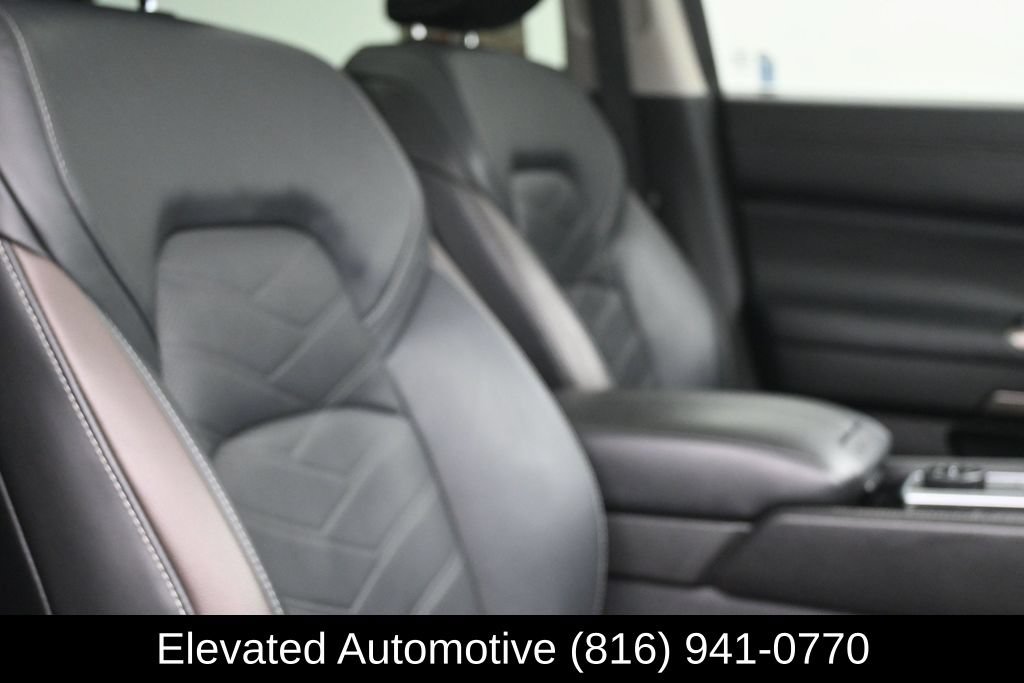 Used 2022 Nissan Pathfinder Platinum w/ Cargo Package AWD/4WD image 8