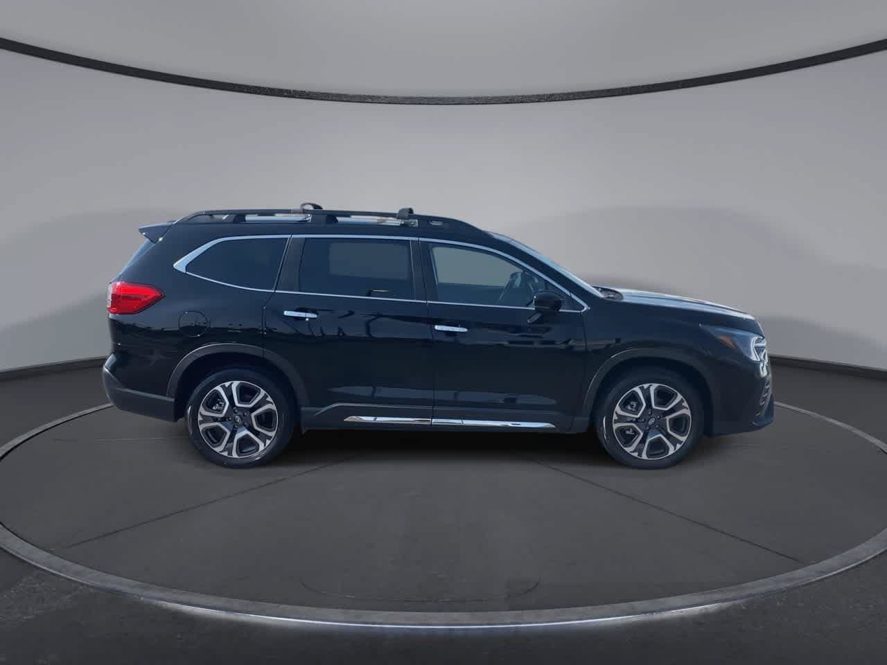 Used 2024 Subaru Ascent Touring AWD/4WD image 9