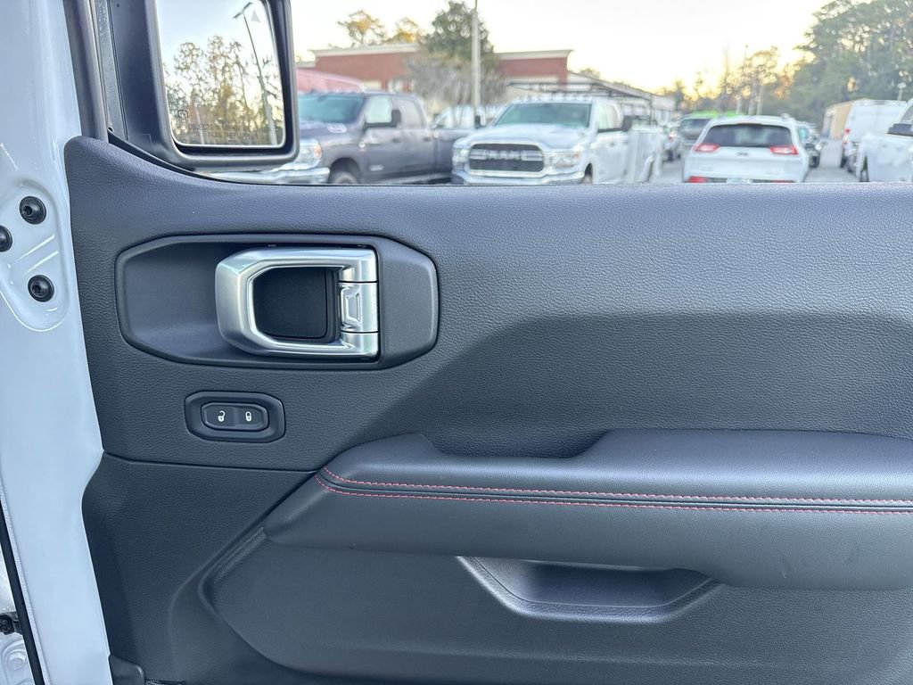 Used 2024 Jeep Wrangler Unlimited Rubicon image 27