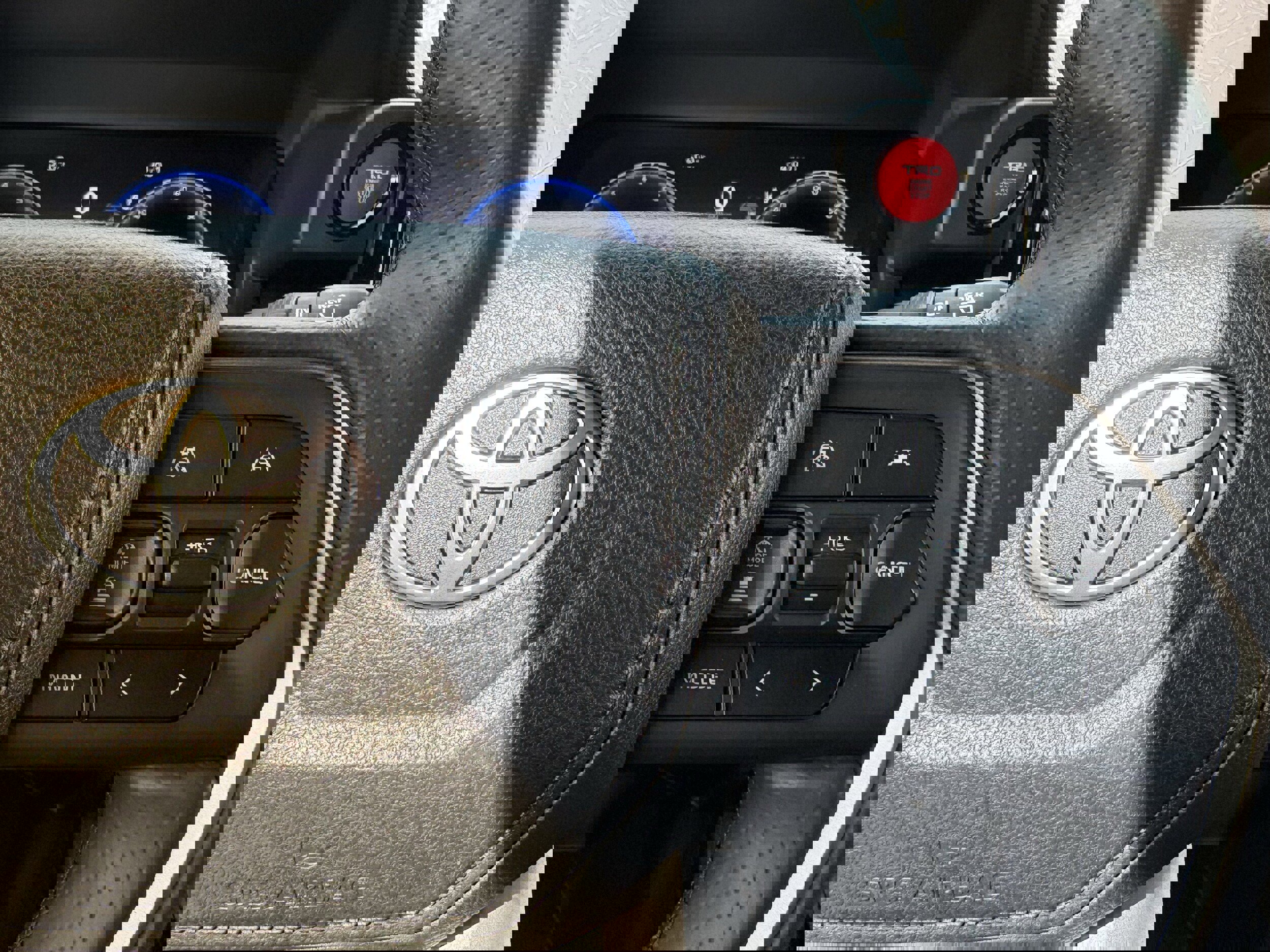 Used 2025 Toyota 4Runner TRD Off-Road Premium image 16