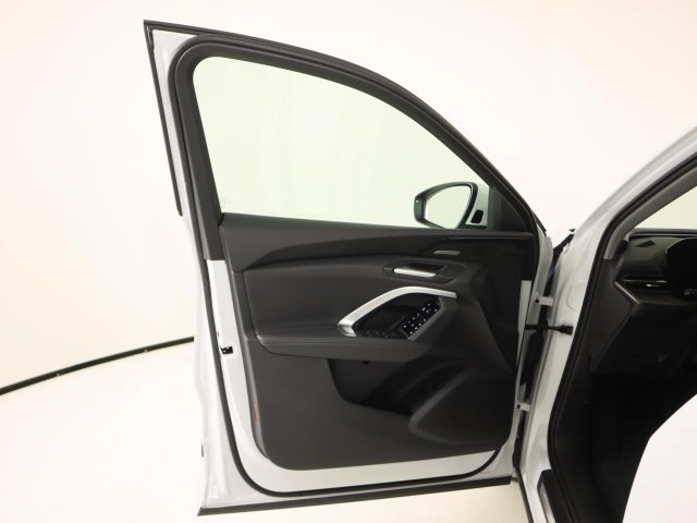 Certified 2025 Audi Q5 Premium Plus w/ Premium Plus AWD/4WD image 10