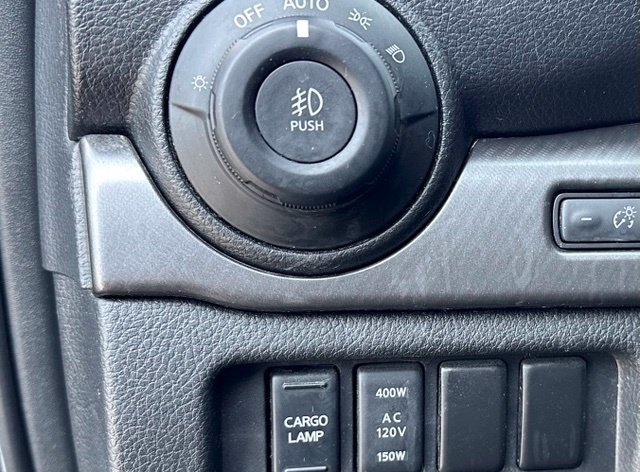 Used 2021 Nissan Titan PRO-4X w/ Pro-4x Convenience Package AWD/4WD image 19