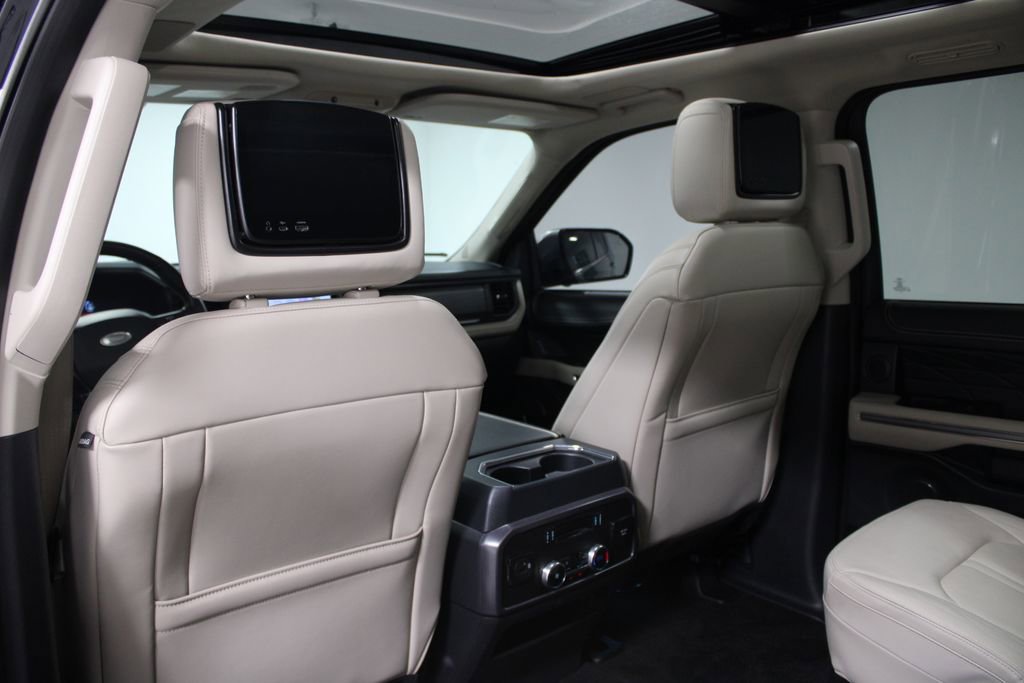 Used 2023 Ford Expedition Platinum AWD/4WD image 28