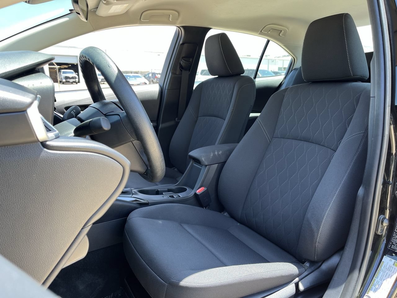 Used 2025 Toyota Corolla LE FWD image 22