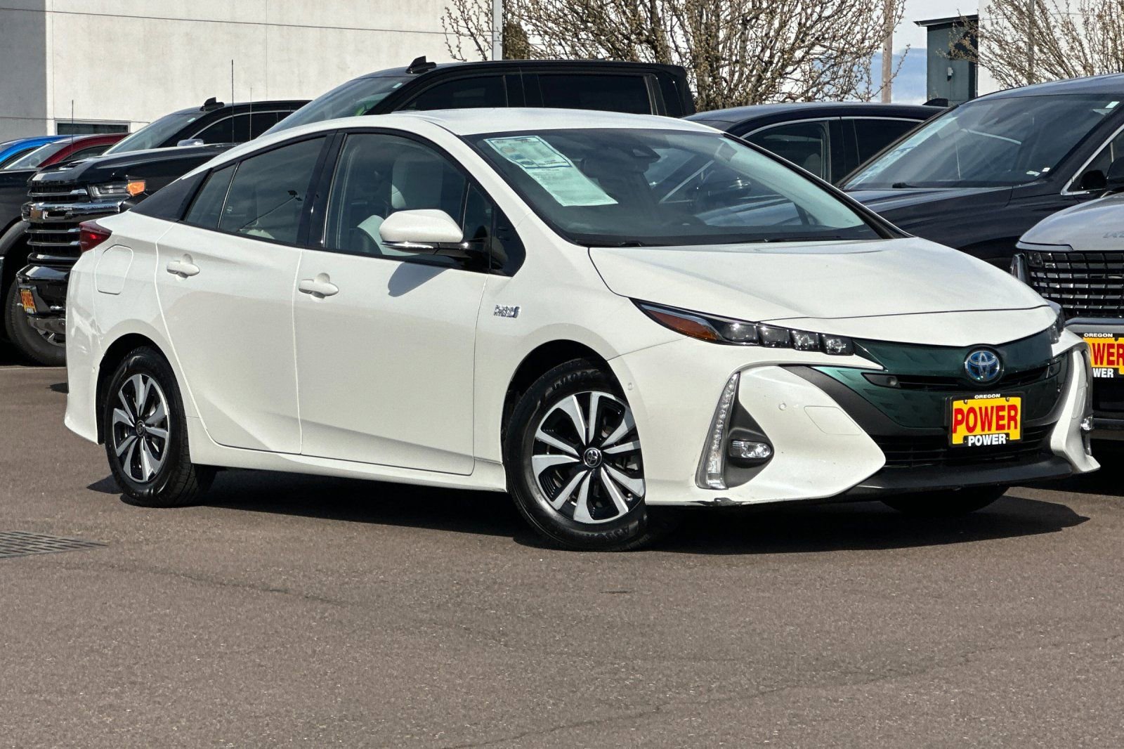Used 2019 Toyota Prius Prime Advanced FWD image 2