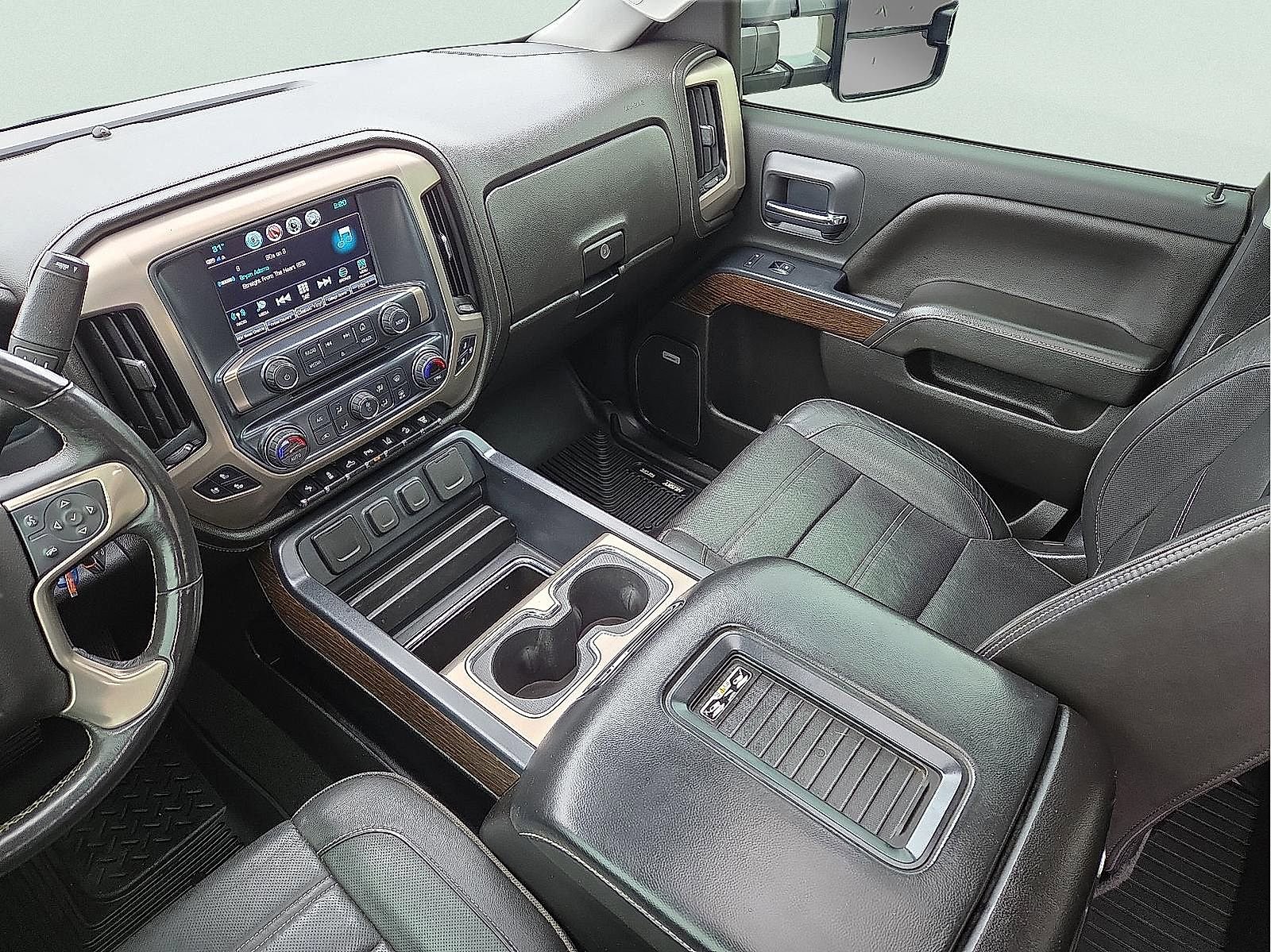 Used 2018 GMC Sierra 2500 Denali w/ Duramax Plus Package image 12