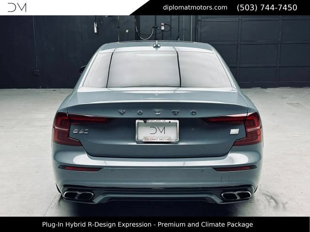 Used 2022 Volvo S60 T8 R-Design Expression w/ Premium Package AWD/4WD image 6