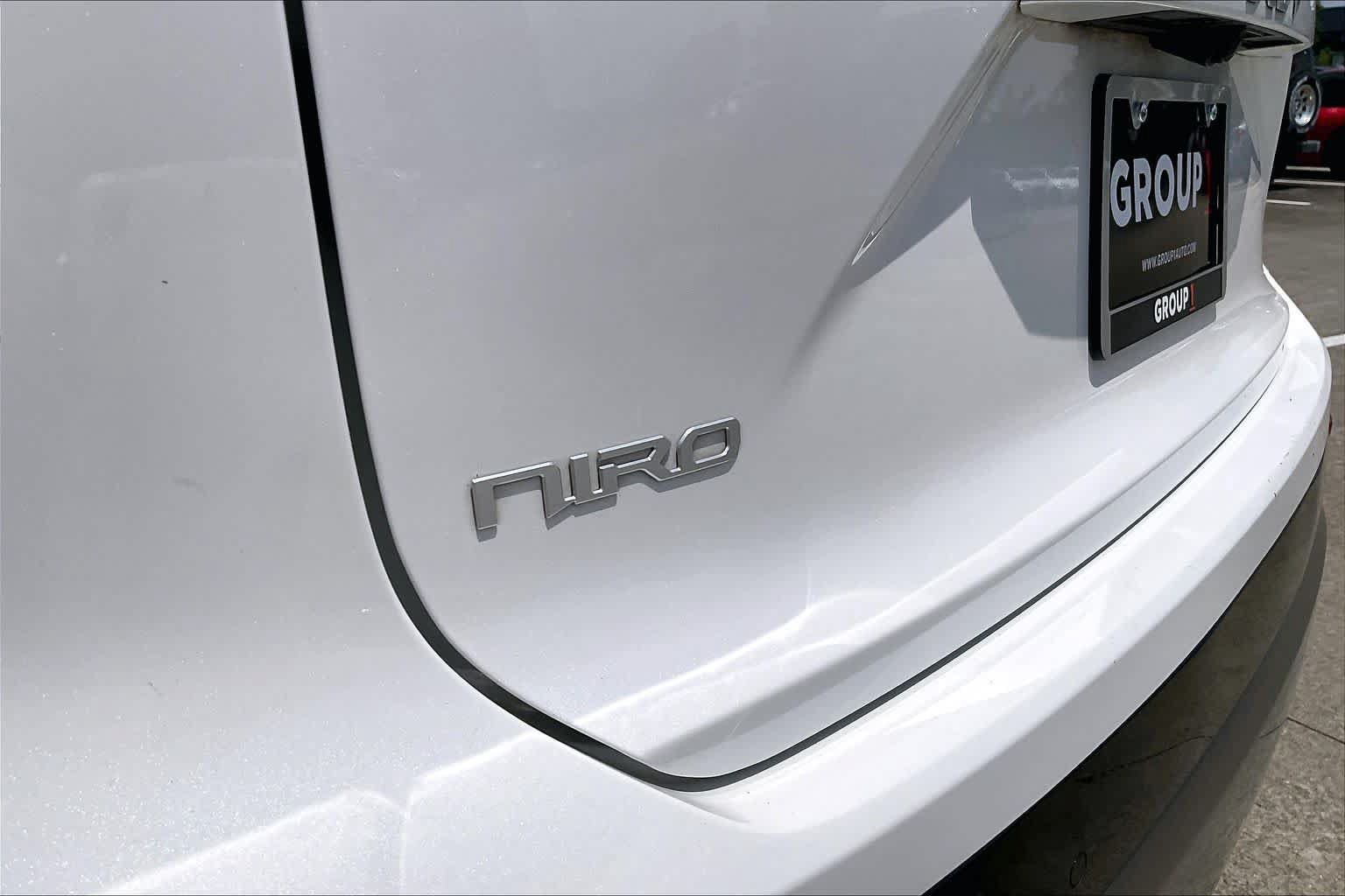 Used 2024 Kia Niro EX FWD image 29