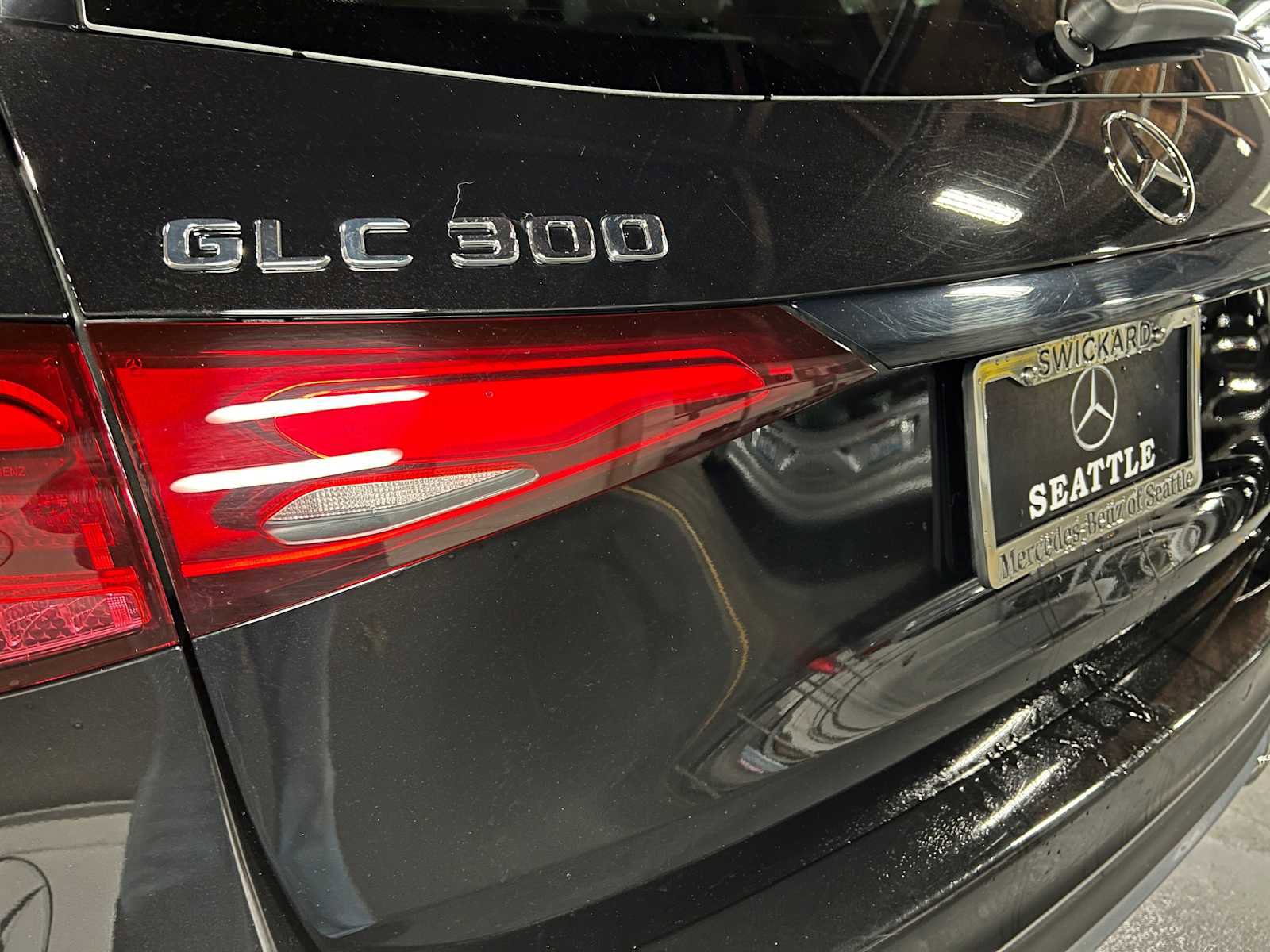 Used 2024 Mercedes-Benz GLC 300 4MATIC image 14