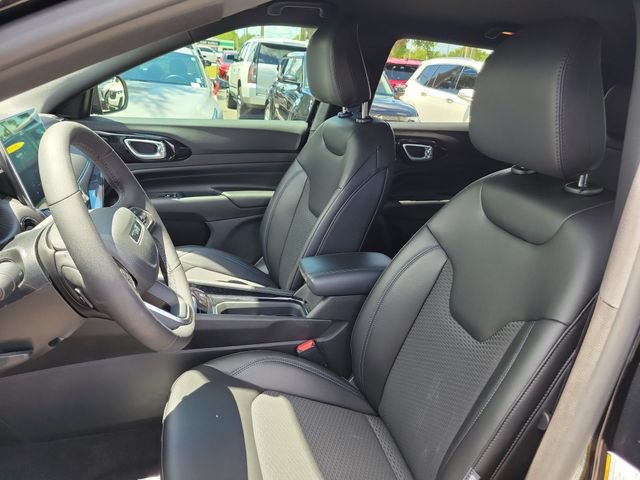 Used 2026 Jeep Compass Latitude AWD/4WD image 17