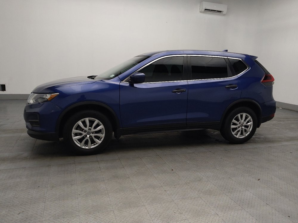 Used 2019 Nissan Rogue S image 2