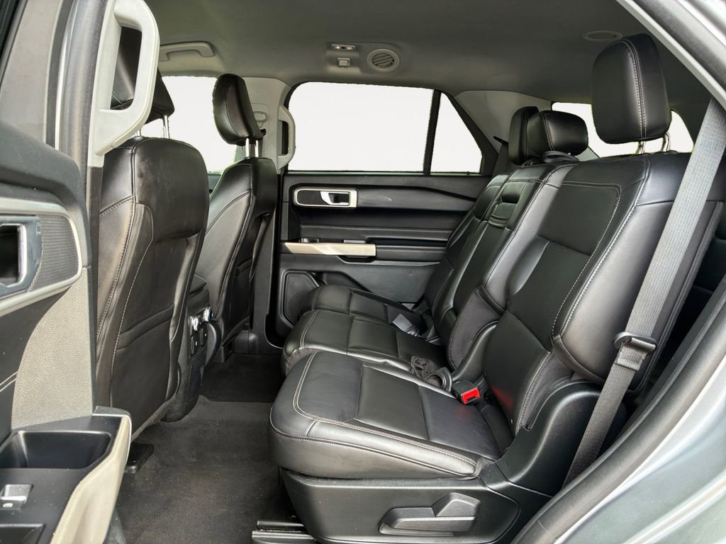 Used 2023 Ford Explorer XLT w/ Equipment Group 202A image 13