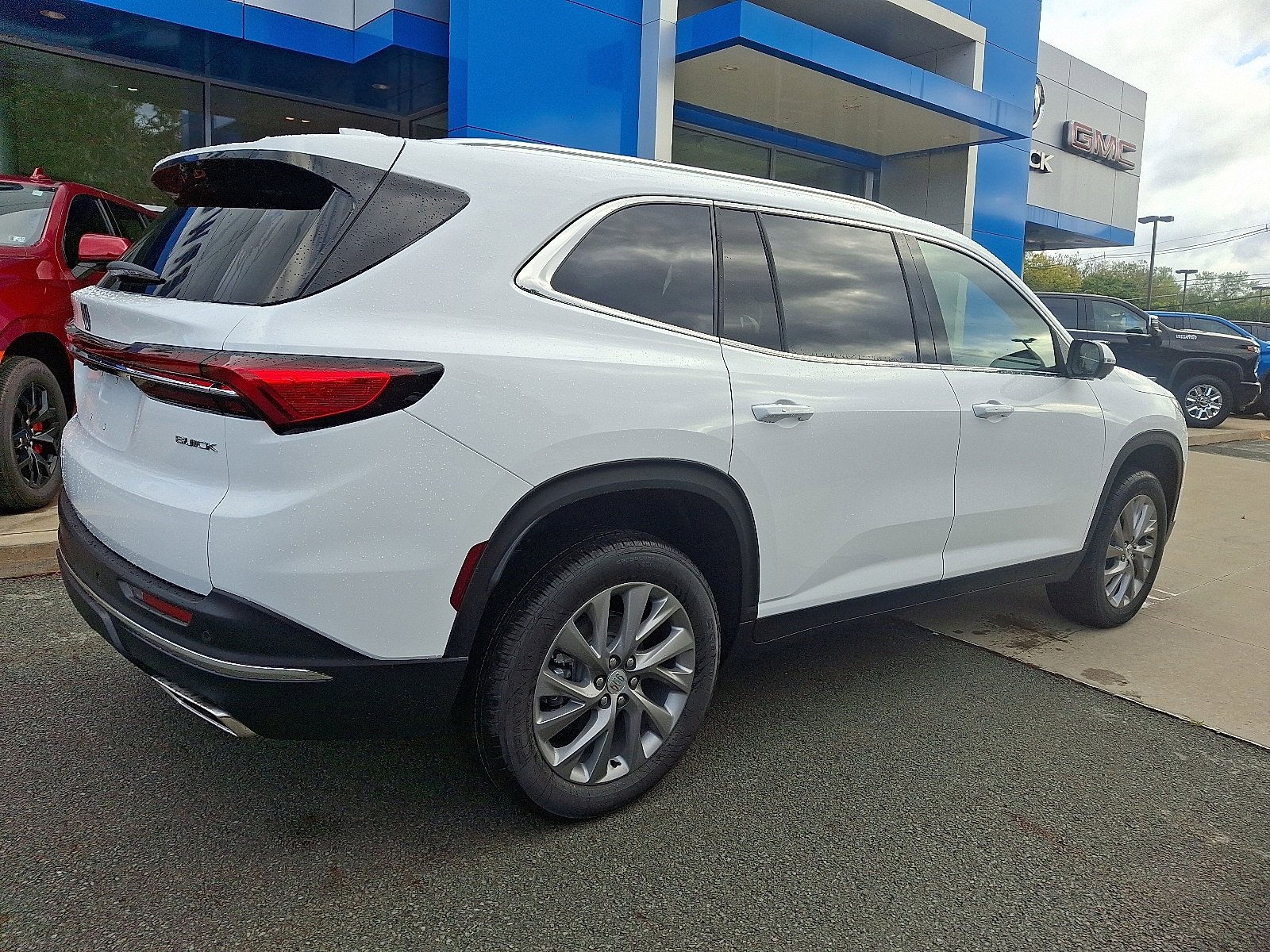 New 2026 Buick Enclave Preferred w/ Power Package image 6