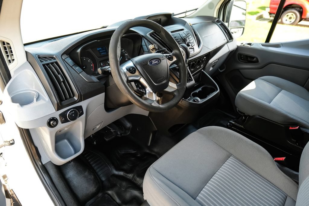 Used 2019 Ford Transit 250 130 Low Roof RWD image 2