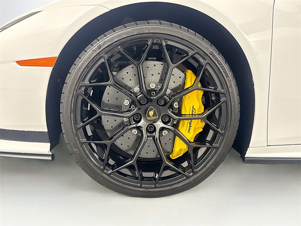 Used 2023 Lamborghini Huracan Tecnica image 35