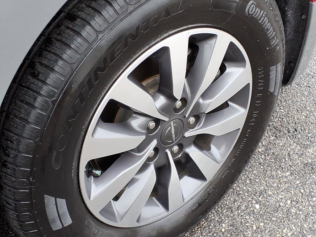 Used 2021 Chrysler Pacifica Touring-L image 14