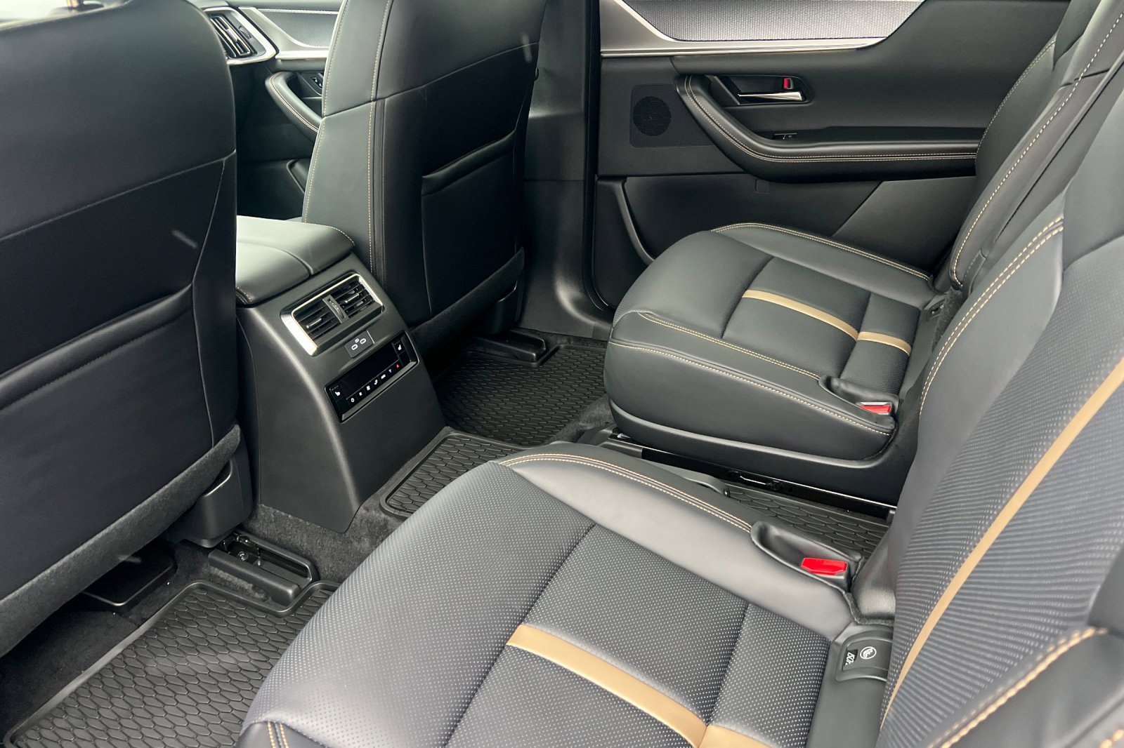 New 2026 MAZDA CX-90 Plug-In Hybrid w/ Premium Plus image 9