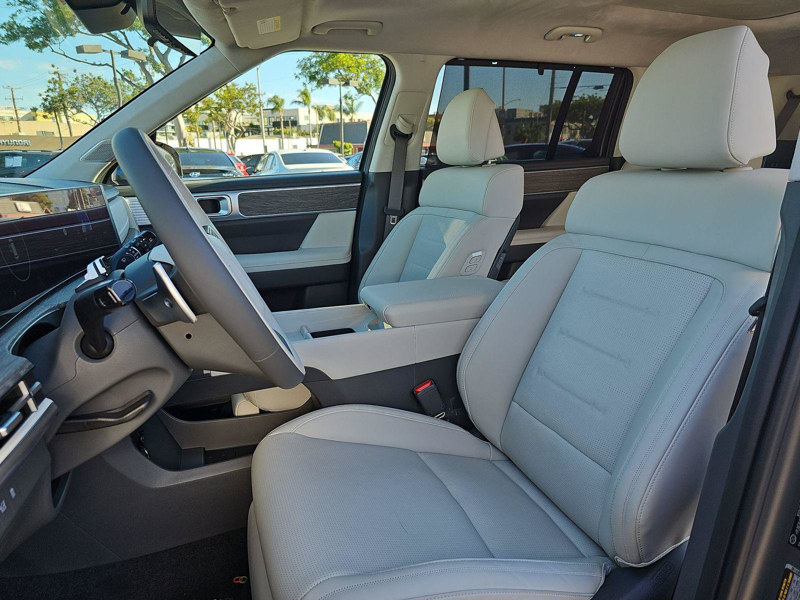 New 2025 Hyundai Santa Fe Calligraphy AWD/4WD image 17
