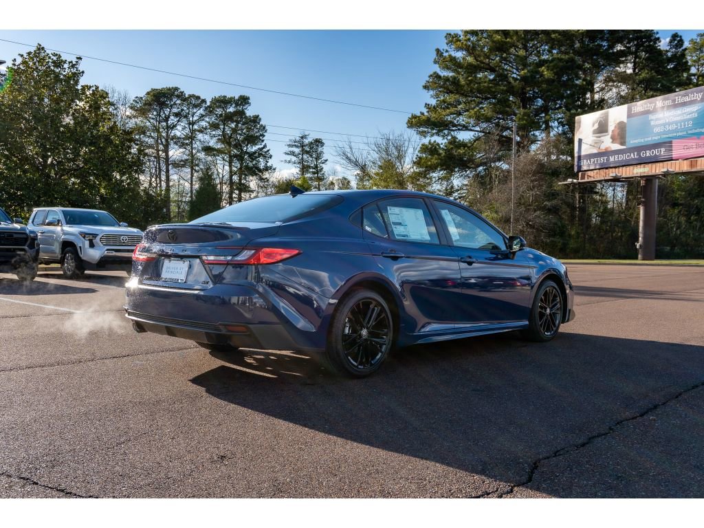 Used 2026 Toyota Camry SE w/ Convenience Package image 5