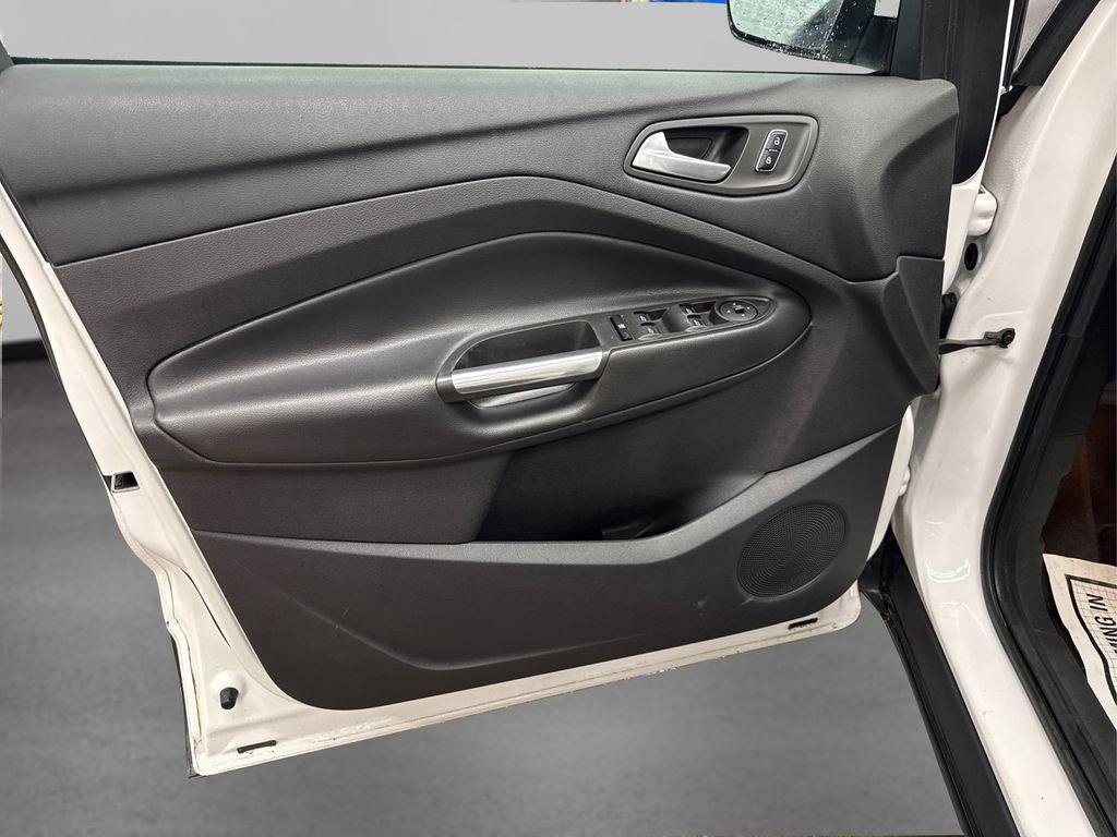 Used 2014 Ford Escape SE w/ Equipment Group 201A image 22