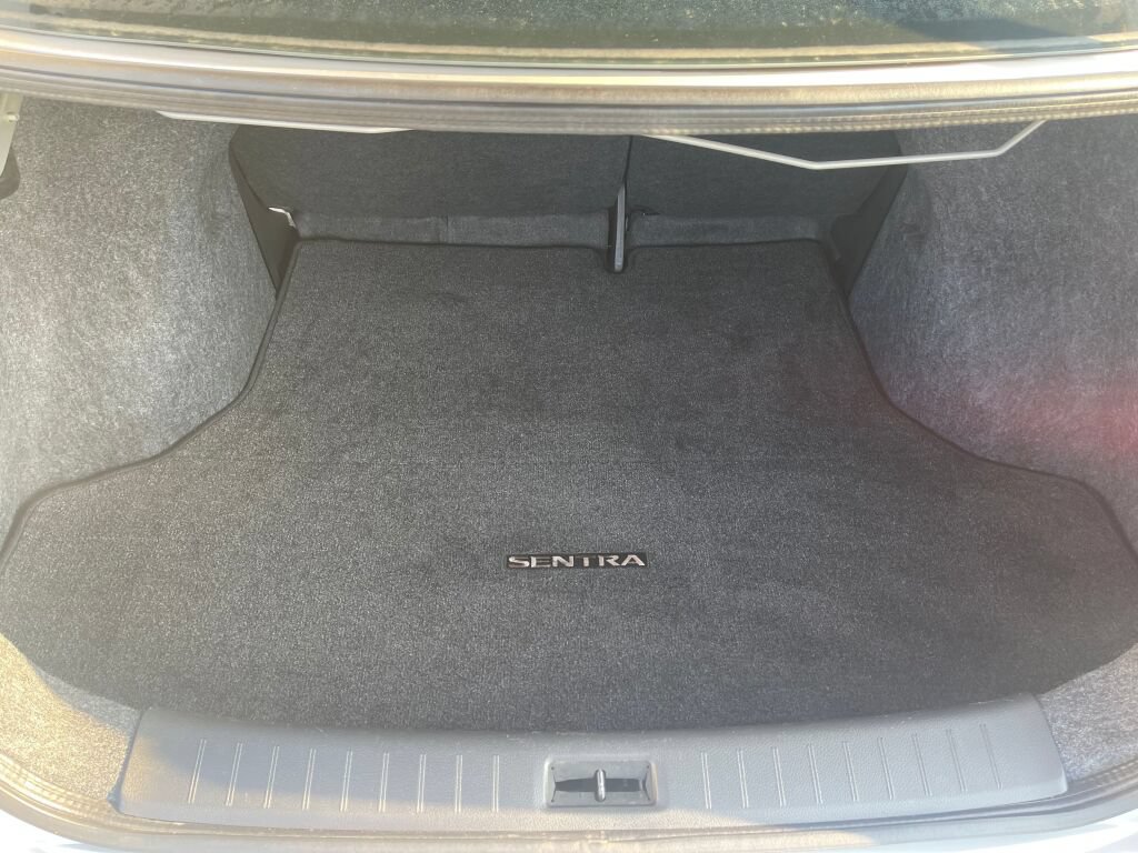 Used 2018 Nissan Sentra SV FWD image 21