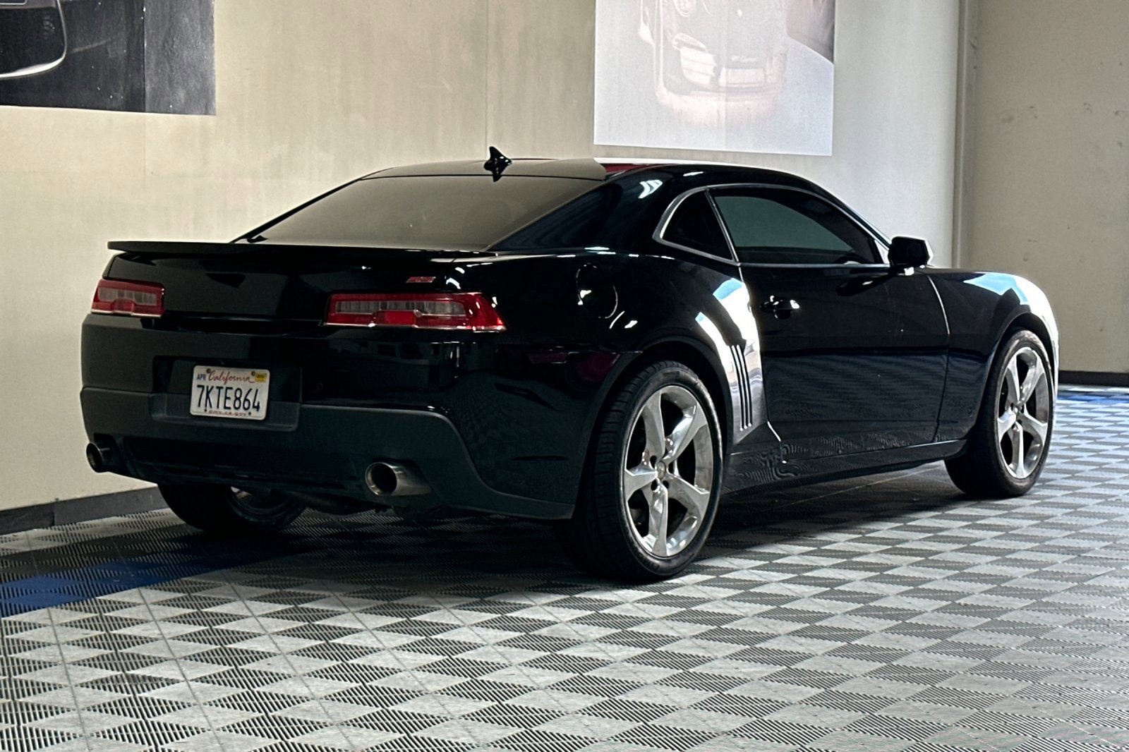 Used 2015 Chevrolet Camaro SS image 4