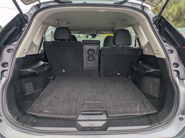 Used 2019 Nissan Rogue S AWD/4WD image 13