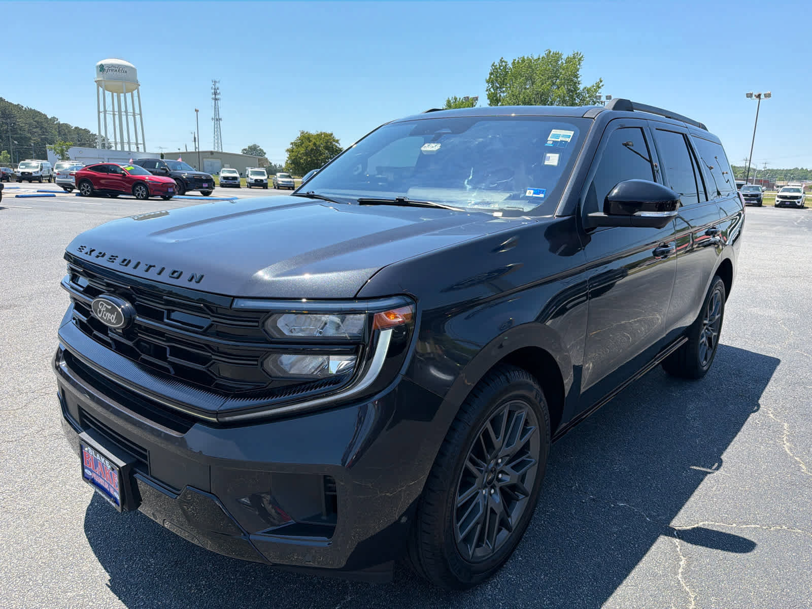 Used 2025 Ford Expedition Platinum w/ Stealth Performance Package AWD/4WD image 3