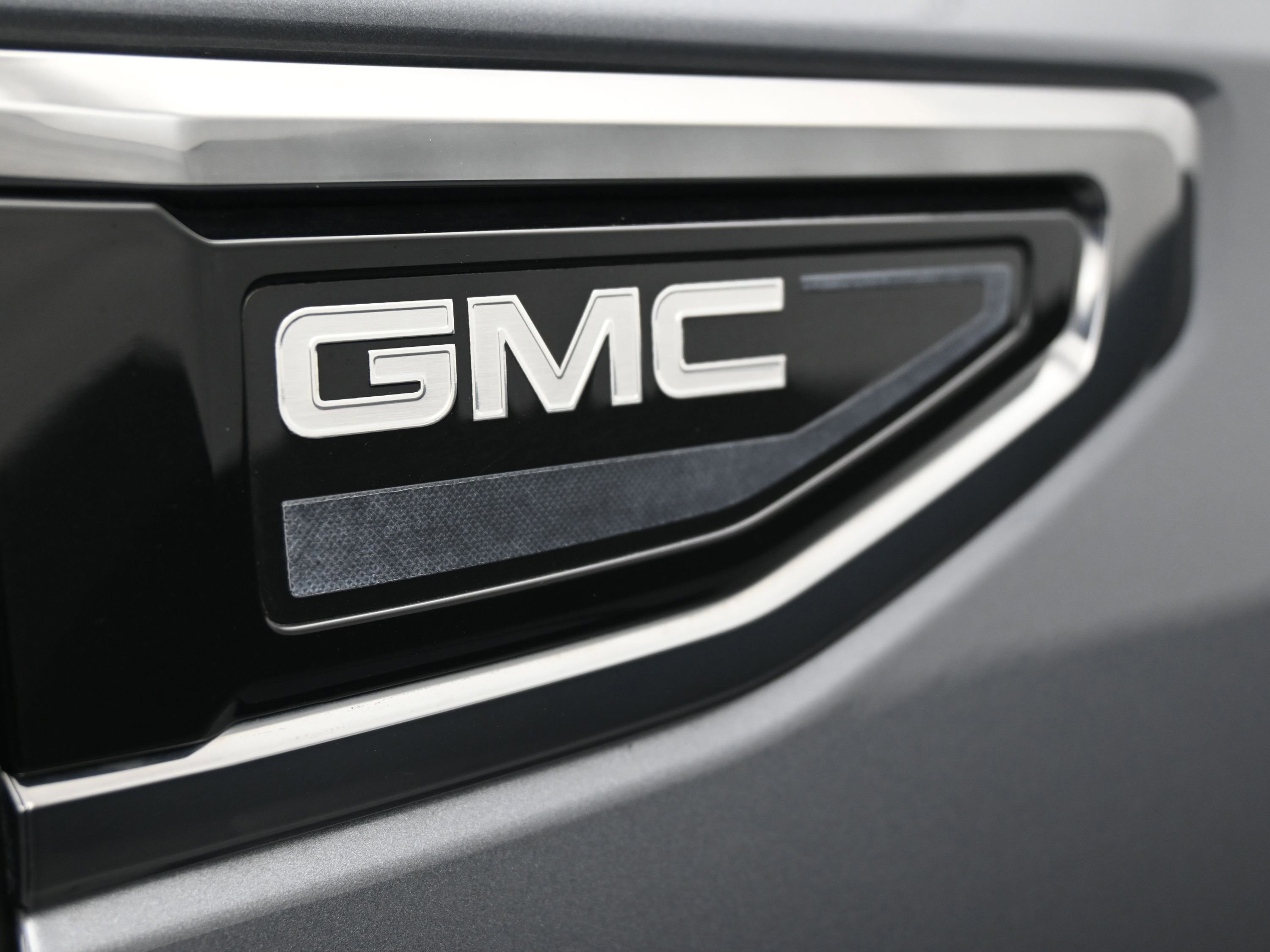 Used 2022 GMC Yukon XL AT4 image 40