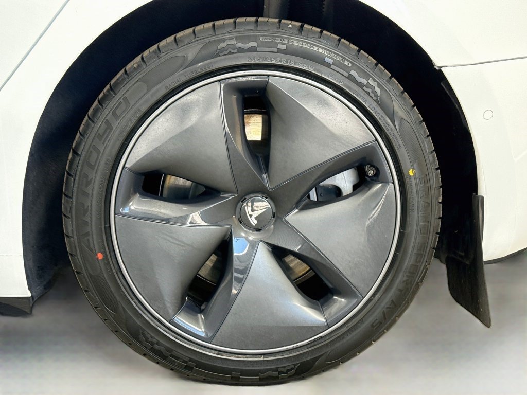 Used 2020 Tesla Model 3 Standard Range Plus RWD image 34