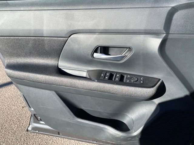 New 2026 Nissan Kicks SV w/ SV Premium Package image 13