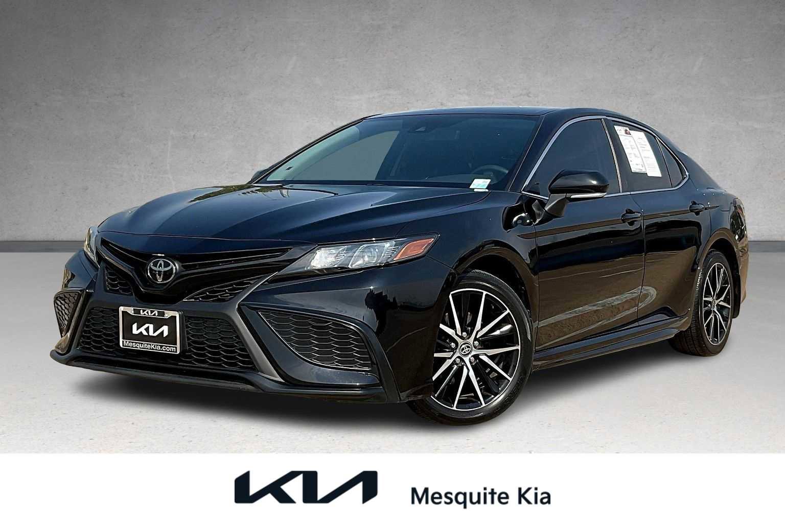 Used 2023 Toyota Camry SE