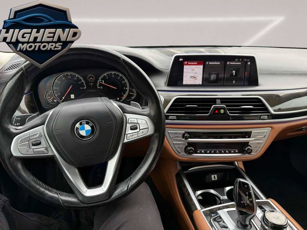 Used 2018 BMW 750i xDrive AWD/4WD image 23