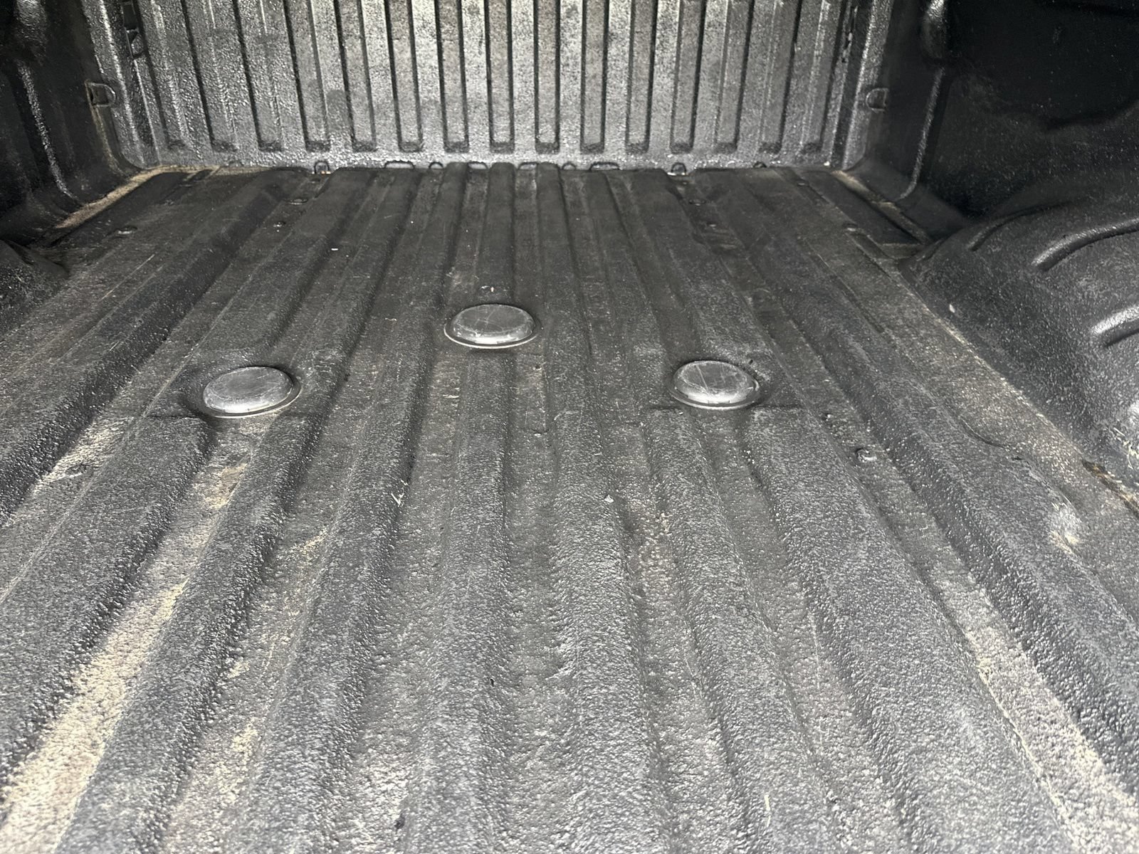 Used 2017 Nissan Titan SV AWD/4WD image 30