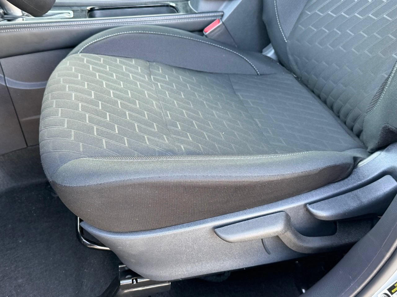 Certified 2024 Nissan Kicks SV FWD image 31